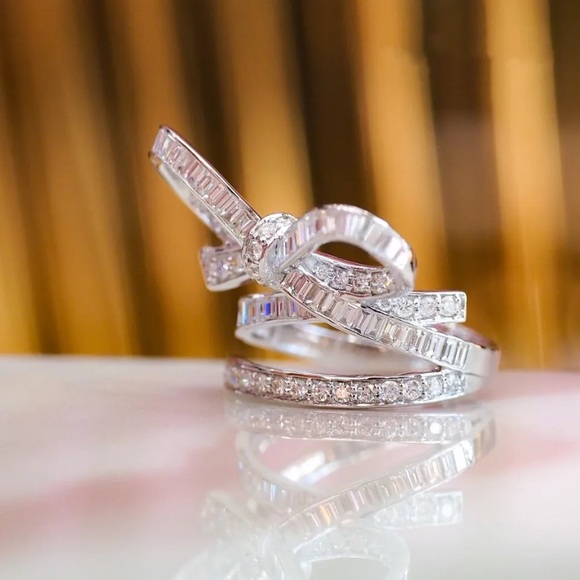 - - 14k White Gold Vermiel & Moissante Baguette’s Bow Ring Size 9 - Picture 2 of 5